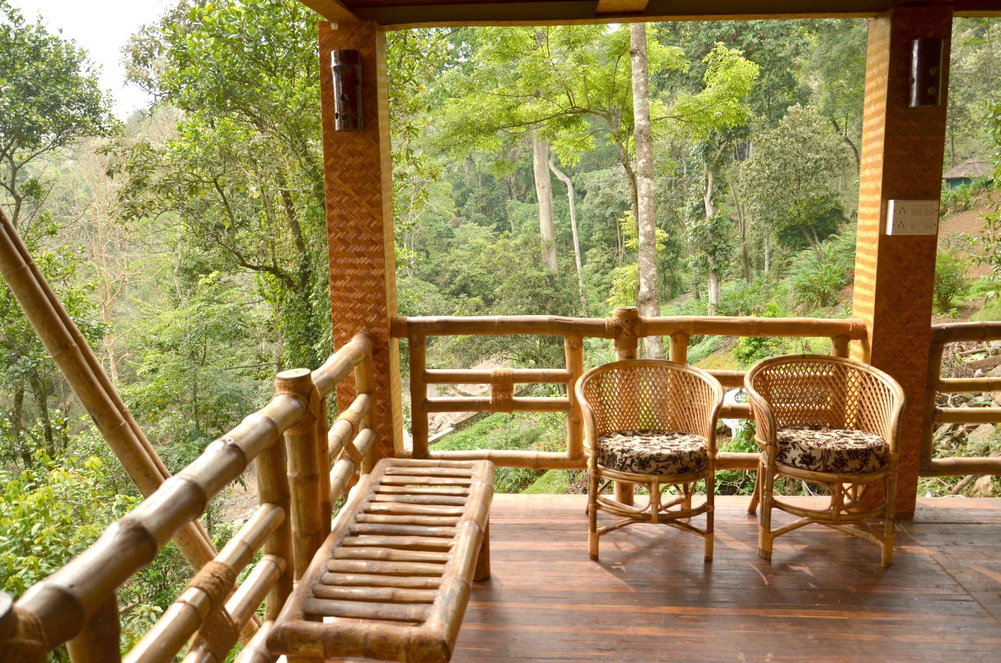 Hotel Bamboo Dale Munnar Exterior foto